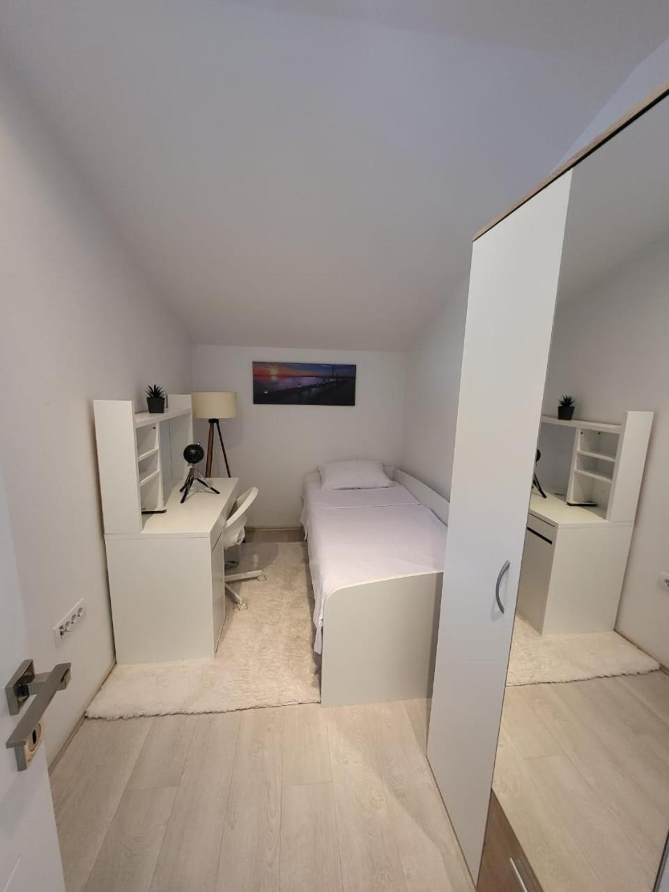 Matkovic Residence ティヴァト エクステリア 写真
